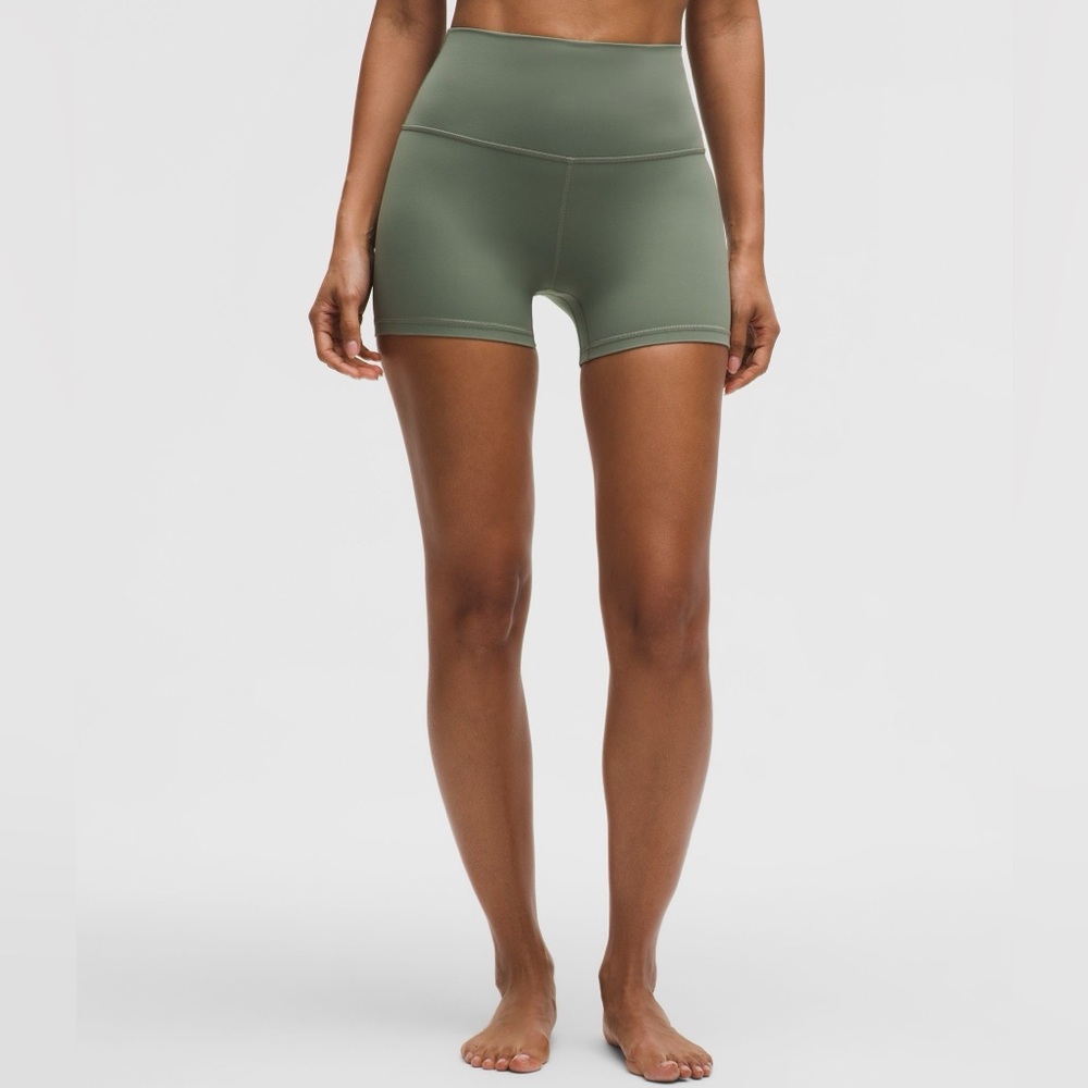 Lululemon Align High-Rise Short 4" in Green Sage Size 6 - Picture 2 of 4